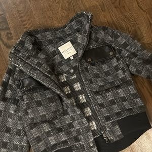 Bagatelle Mini Zip Jacket 🖤